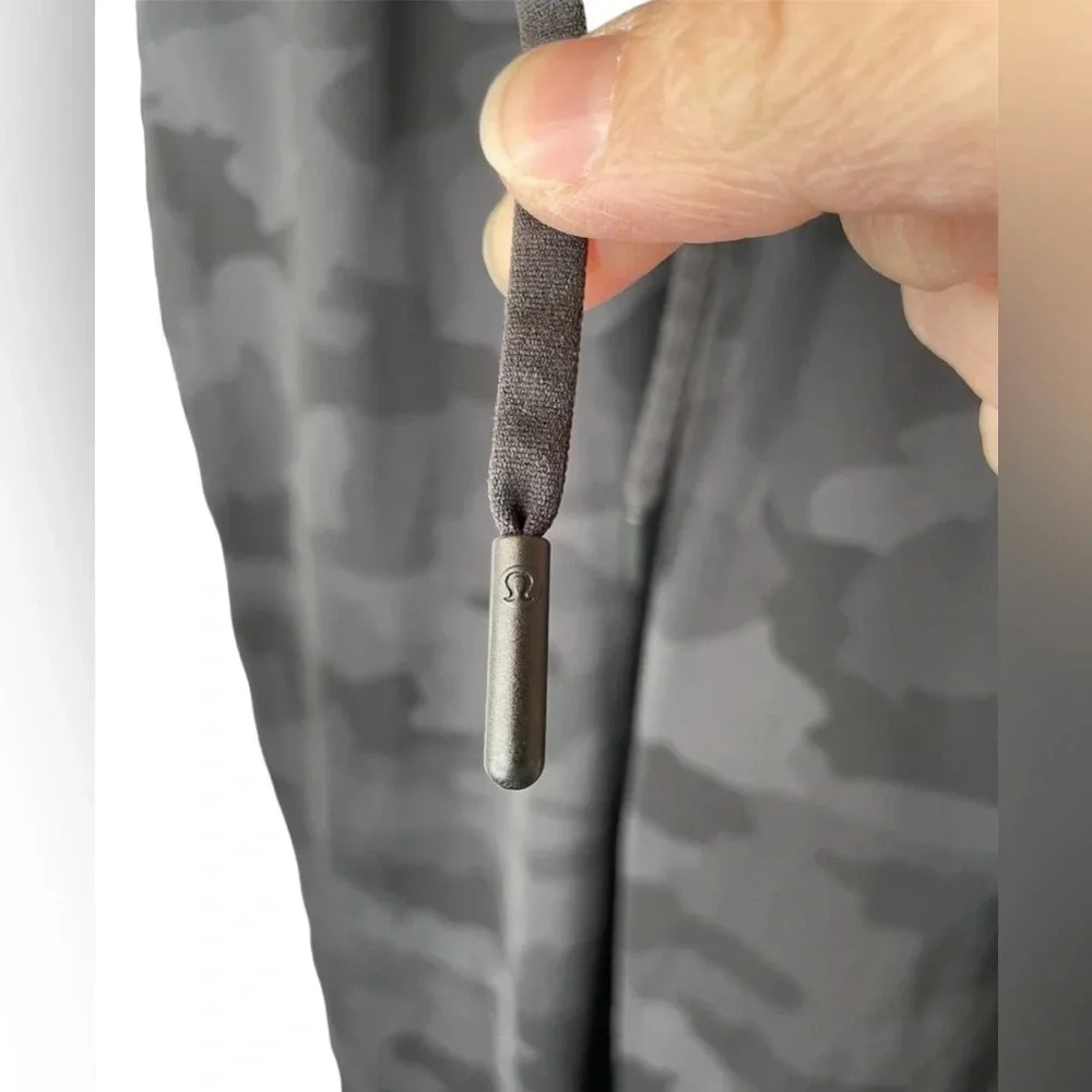 Lululemon Stretch High-Rise Jogger Full Length Black Camo Deep Coal Size Small